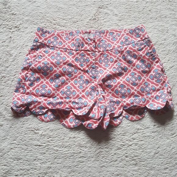 Crown & Ivy Shorts Pink Blue Scalloped Hem Size 2P Petite - Picture 1 of 5